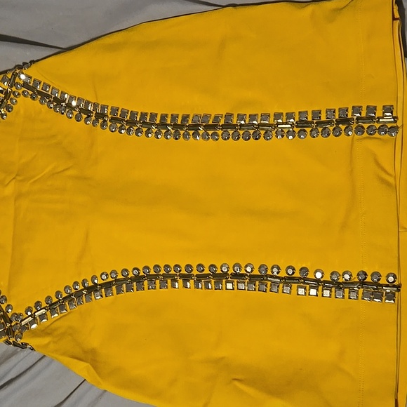 Bebe mustard yellow dress - Picture 2 of 4